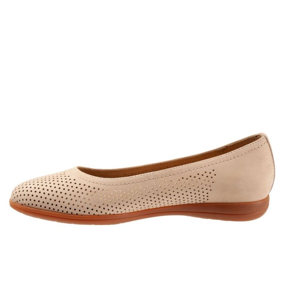 Trotters Womens Darcey Beige Shoes (NWT) - Picture 4 of 7